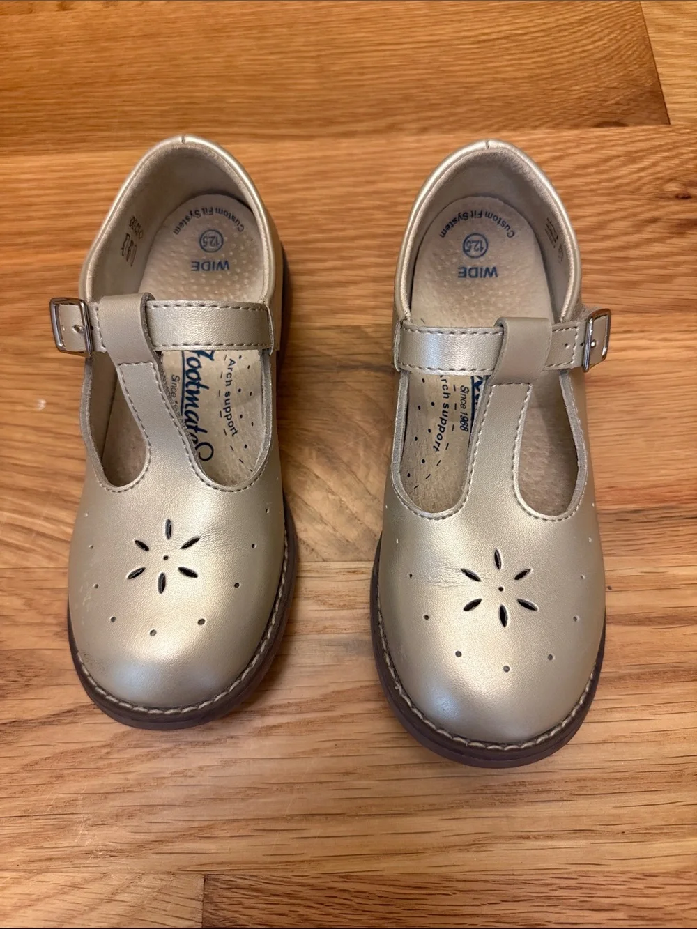 FootMates classic strap